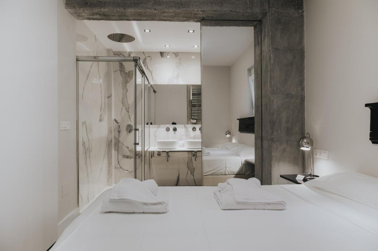 Six Apartments By Caleta Homes Málaga Extérieur photo