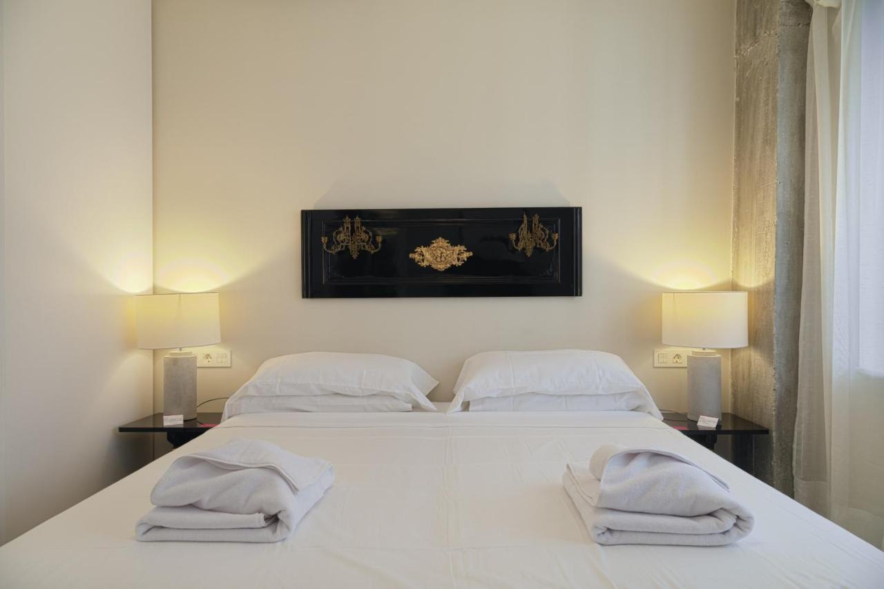 Six Apartments By Caleta Homes Málaga Extérieur photo