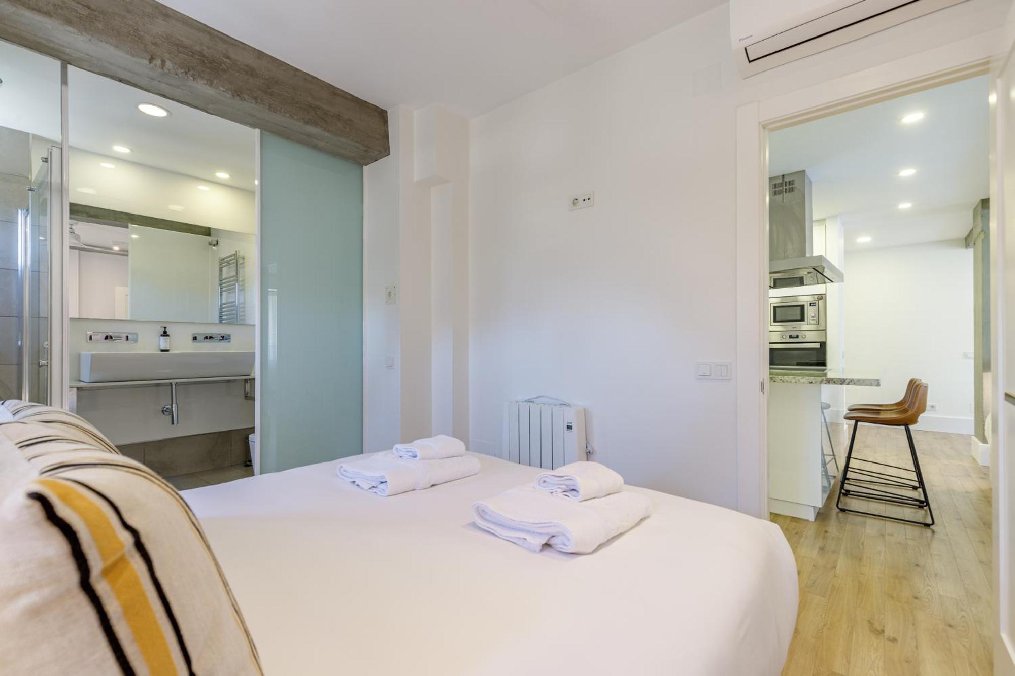 Six Apartments By Caleta Homes Málaga Extérieur photo