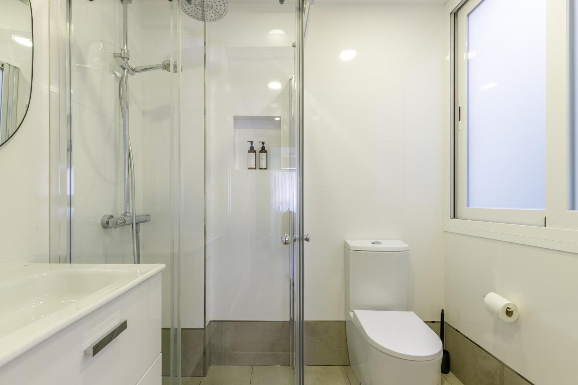 Six Apartments By Caleta Homes Málaga Extérieur photo