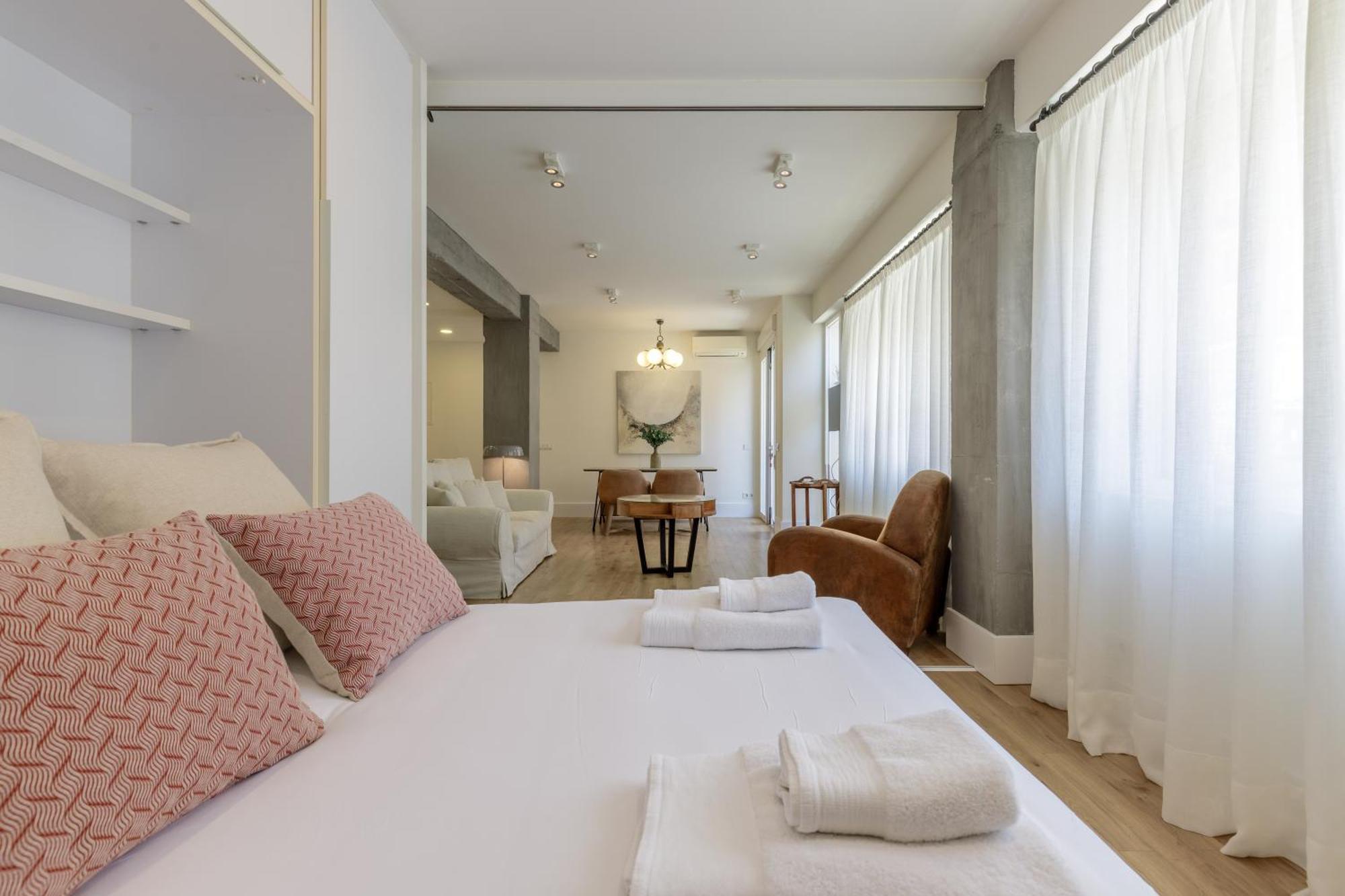 Six Apartments By Caleta Homes Málaga Extérieur photo