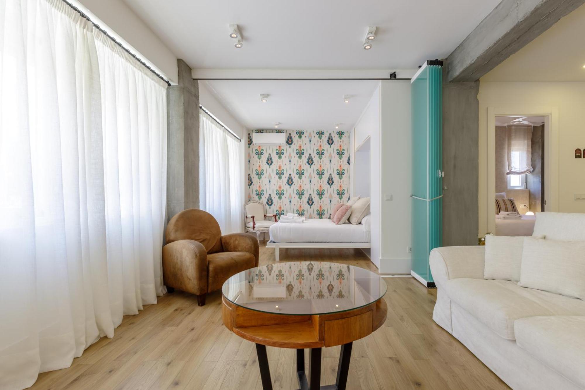 Six Apartments By Caleta Homes Málaga Extérieur photo