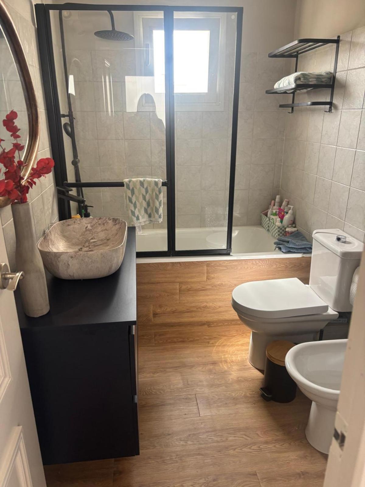 Six Apartments By Caleta Homes Málaga Extérieur photo