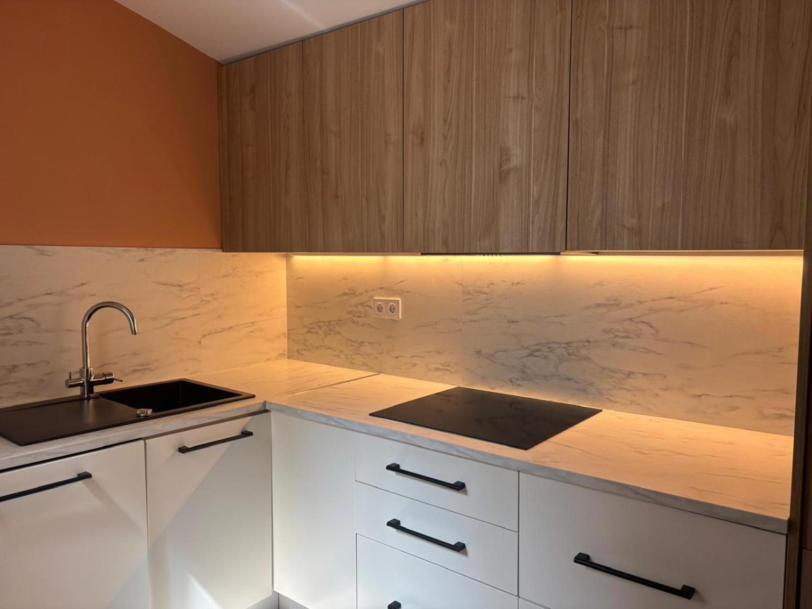 Six Apartments By Caleta Homes Málaga Extérieur photo